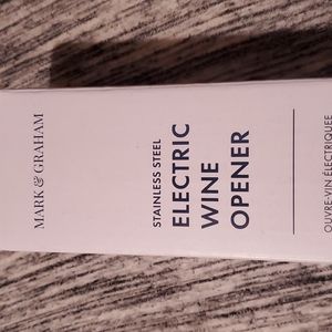 Electric wine opener